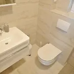 In 40484 *