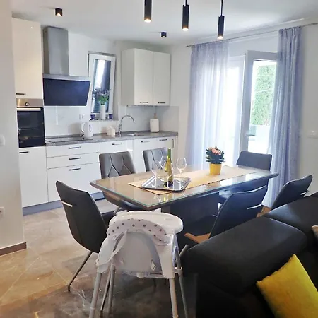 Holiday home In 40484 Jasenice (Zadar)